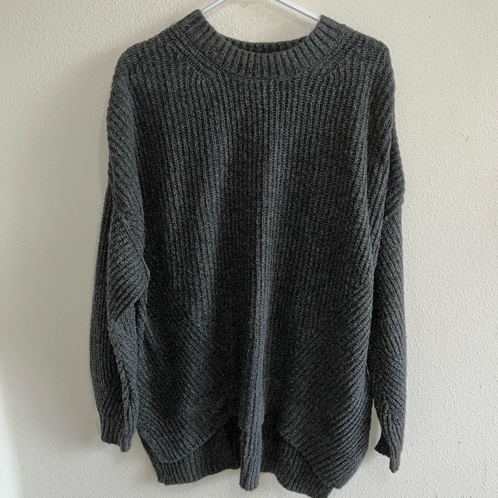 American Eagle women’s Dark Gray Long Pullover Sweater